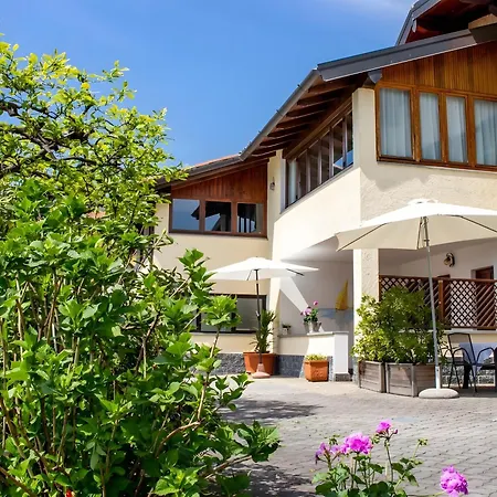 Vento Tivano Garten Appartement Domaso